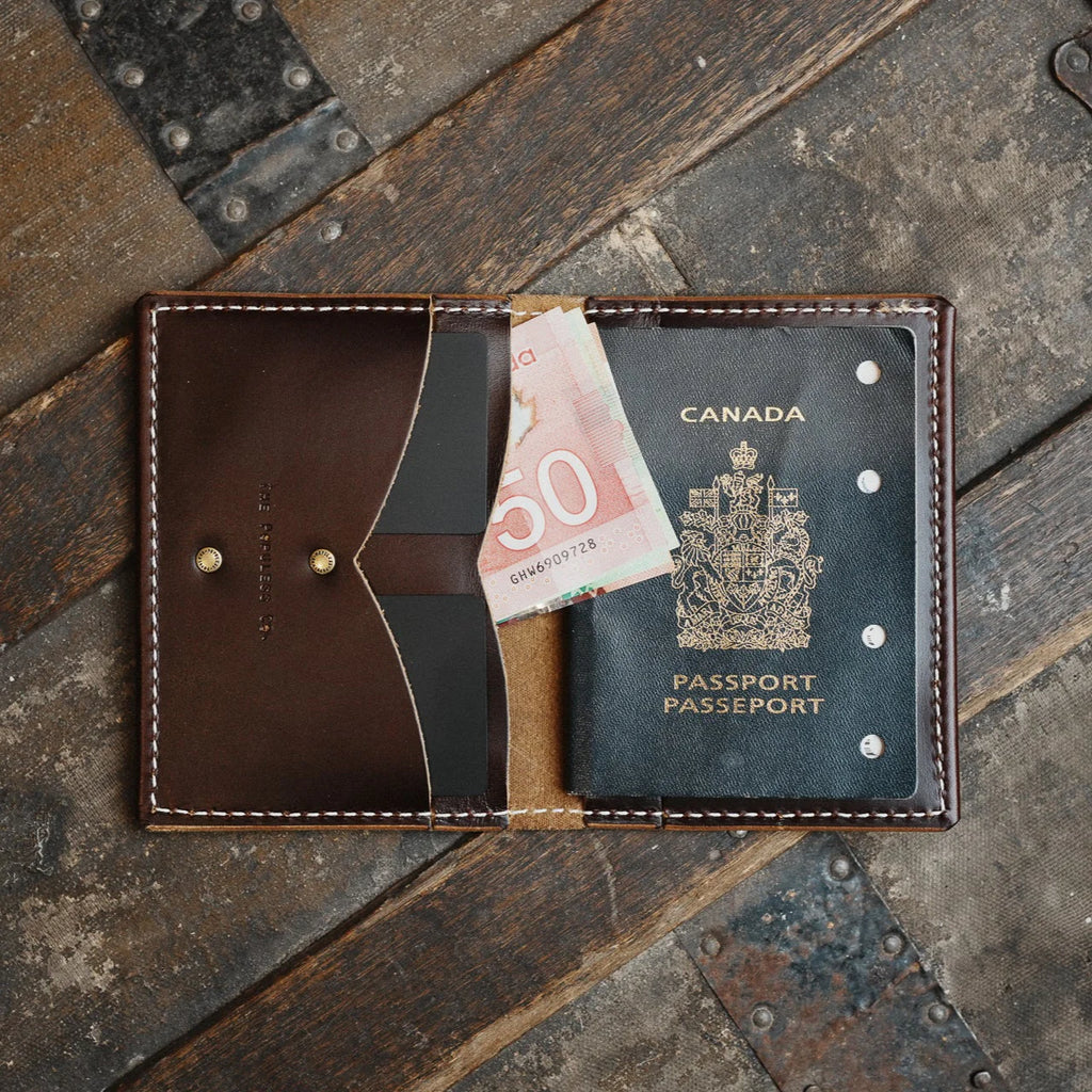 Atlas Passport Wallet